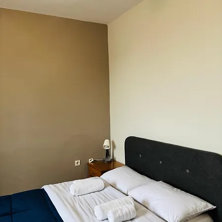 Downtown Studio Of 6 Hotell Serrai