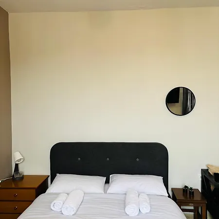 Downtown Studio Of 6 Serrai